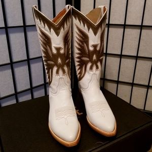 BNIB Pheonix Frye Boots